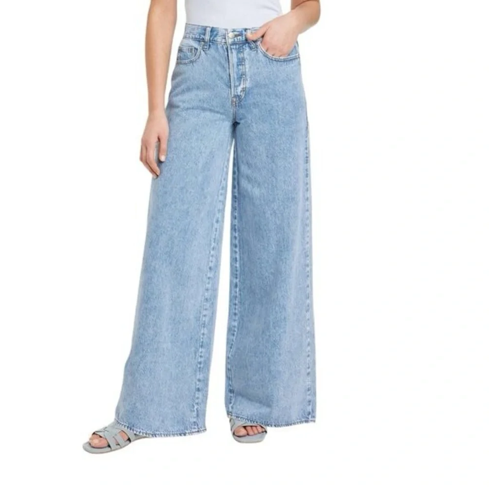 Universal Thread Mid-Rise Super Jeans Wide Leg Jeans - Picture 1 of 10